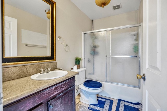 9203 Beach Street, Los Angeles CA: https://media.crmls.org/medias/9080af46-ea10-46f2-91c3-6e53ec1b974e.jpg