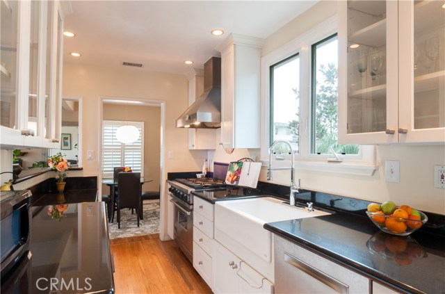 Granite Counter Tops and Recessed Lighting