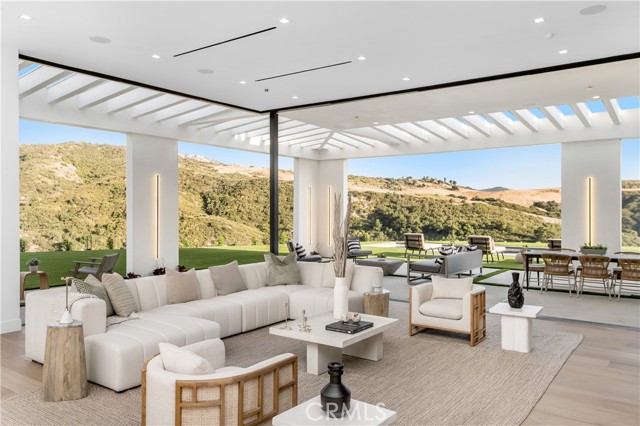 Detail Gallery Image 22 of 73 For 2681 Country Ridge Rd, Calabasas,  CA 91302 - 7 Beds | 9 Baths