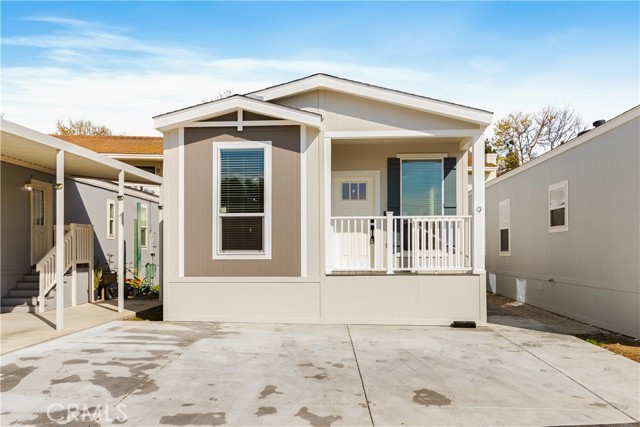 Detail Gallery Image 1 of 22 For 732 E Route 66 #9,  Glendora,  CA 91740 - 3 Beds | 2 Baths