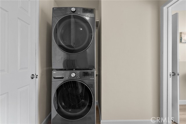 Detail Gallery Image 36 of 59 For 9559 9561 Natick Ave, North Hills,  CA 91343 - 5 Beds | 4 Baths