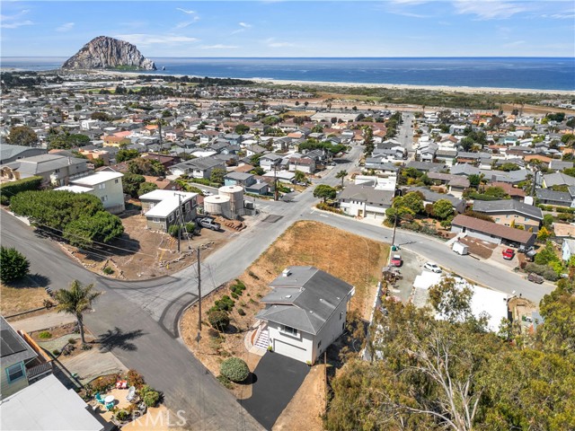 679 Elena Street, Morro Bay CA: https://media.crmls.org/medias/9082aac2-7179-49ff-a57f-28b752ce0742.jpg