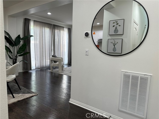 Detail Gallery Image 4 of 32 For 2992 E Santa Fe Rd, Brea,  CA 92821 - 3 Beds | 2/1 Baths