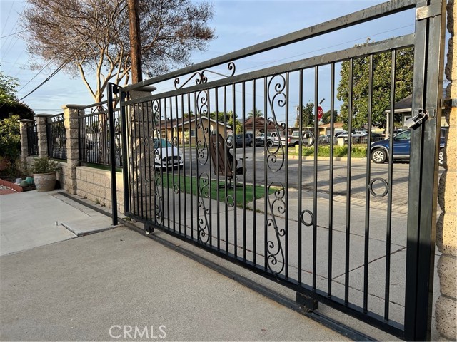Detail Gallery Image 38 of 39 For 8320 Orange Ave, Pico Rivera,  CA 90660 - 3 Beds | 2 Baths