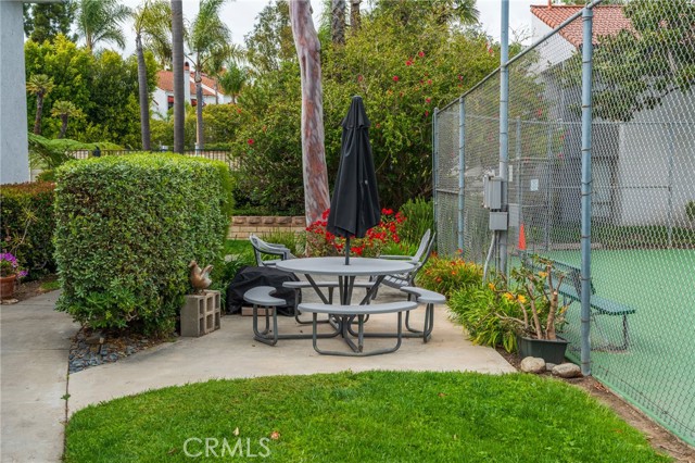 Detail Gallery Image 30 of 41 For 215 Wichita Ave #106,  Huntington Beach,  CA 92648 - 1 Beds | 1 Baths