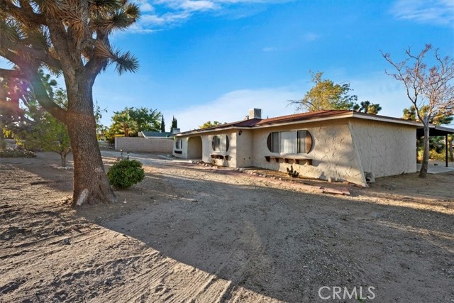 Detail Gallery Image 3 of 28 For 56734 Carlyle Dr, Yucca Valley,  CA 92284 - 4 Beds | 2/1 Baths