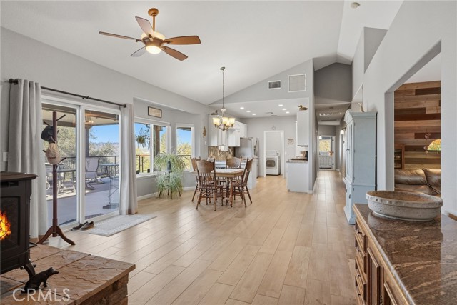 Detail Gallery Image 8 of 49 For 29913 Revis, Coarsegold,  CA 93614 - 4 Beds | 3 Baths