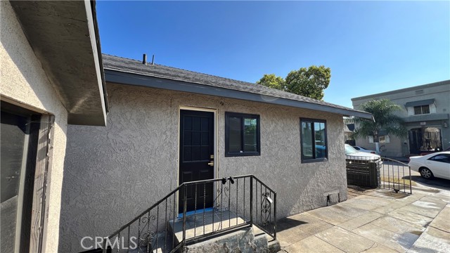 Detail Gallery Image 5 of 9 For 1082 Lewis Ave, Long Beach,  CA 90813 - – Beds | – Baths