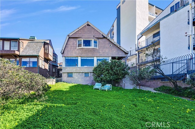 Detail Gallery Image 12 of 22 For 613 Esplanade, Redondo Beach,  CA 90277 - 6 Beds | 1 Baths