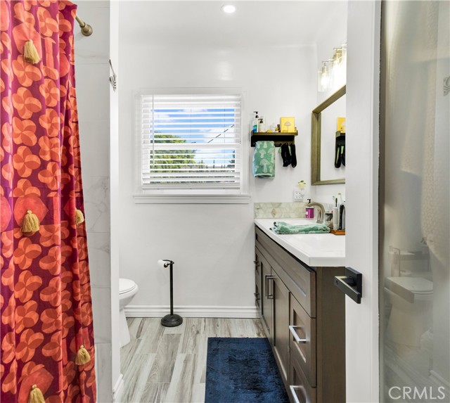 Detail Gallery Image 21 of 28 For 2490 Chestnut Avenue, Long Beach,  CA 90806 - – Beds | – Baths