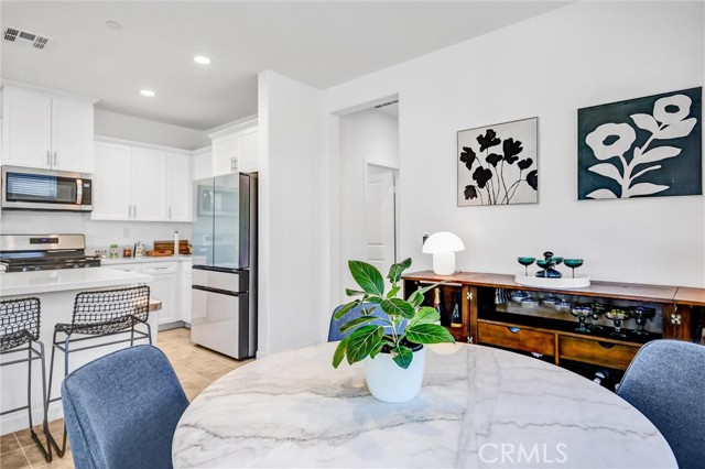 Detail Gallery Image 11 of 28 For 4211 E Malagon Privado #66,  Ontario,  CA 91761 - 2 Beds | 2 Baths