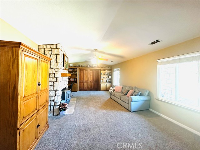 Detail Gallery Image 5 of 27 For 2707 Clydesdale Ave, Atwater,  CA 95301 - 3 Beds | 2/1 Baths