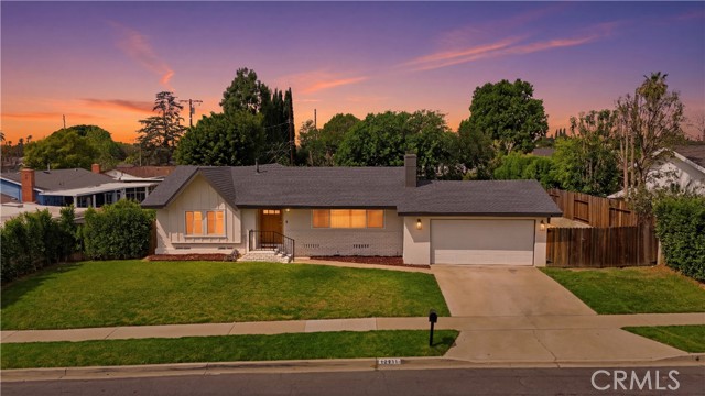 Detail Gallery Image 5 of 29 For 12811 Chaplet, North Tustin,  CA 92705 - 3 Beds | 2 Baths