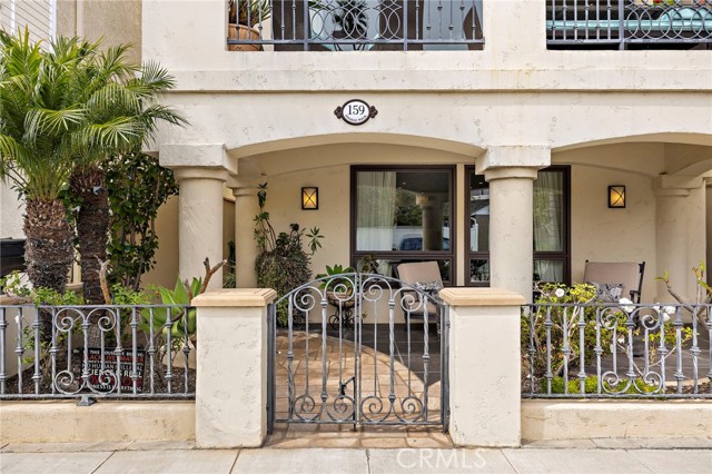159 Angelo Walk, Long Beach CA: https://media.crmls.org/medias/908797f6-683e-4b99-95b0-000e90e67ac7.jpg