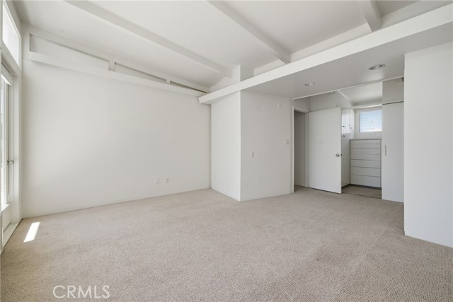 Detail Gallery Image 15 of 17 For 1210 1/2 W Oceanfront #1/2,  Newport Beach,  CA 92661 - 1 Beds | 1/1 Baths