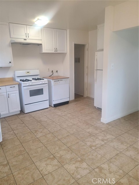 Detail Gallery Image 3 of 12 For 1156 Beaumont Ave, Beaumont,  CA 92223 - 3 Beds | 2 Baths