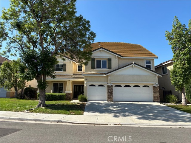 13847 Blue Ribbon Lane, Eastvale CA: https://media.crmls.org/medias/9088b43e-f5db-4daf-8749-eeb82faf9b9f.jpg