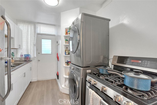 1752 1746 Lucretia Avenue, Los Angeles CA: https://media.crmls.org/medias/90895888-310c-4c1e-ab7e-4ca12eacb79c.jpg