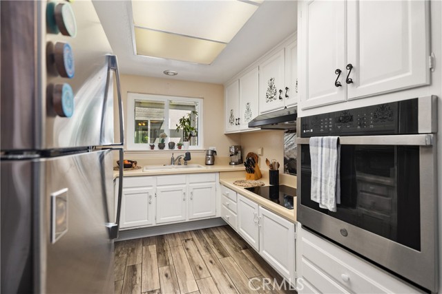 Detail Gallery Image 15 of 34 For 2011 via Mariposa West a,  Laguna Woods,  CA 92637 - 3 Beds | 2 Baths