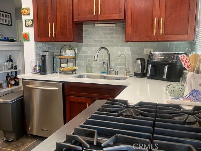 Detail Gallery Image 9 of 11 For 8318 Kittyhawk Ave, Los Angeles,  CA 90045 - – Beds | – Baths