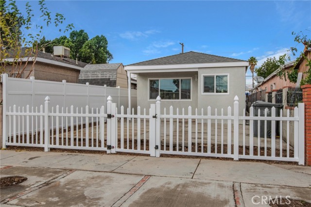 Detail Gallery Image 2 of 30 For 13279 Judd St, Pacoima,  CA 91331 - 4 Beds | 2 Baths