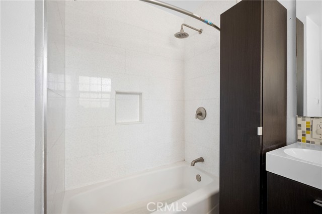2930 Mayfrield Avenue, La Crescenta CA: https://media.crmls.org/medias/908dfed3-0070-4598-8841-cedbf8109252.jpg
