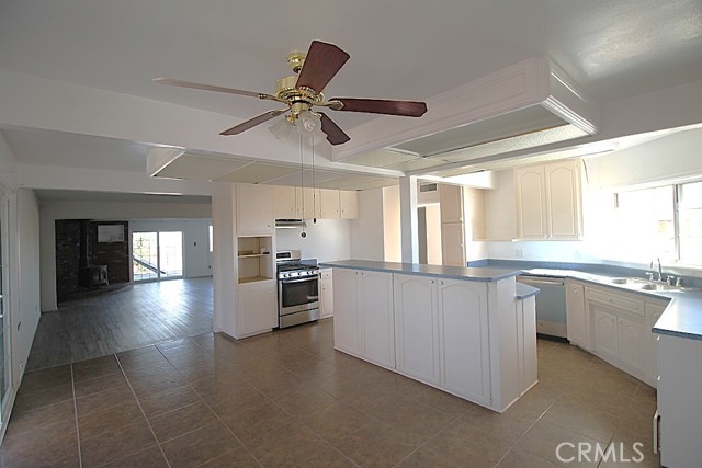 Detail Gallery Image 7 of 32 For 1105 Bigger, Barstow,  CA 92311 - 3 Beds | 2 Baths