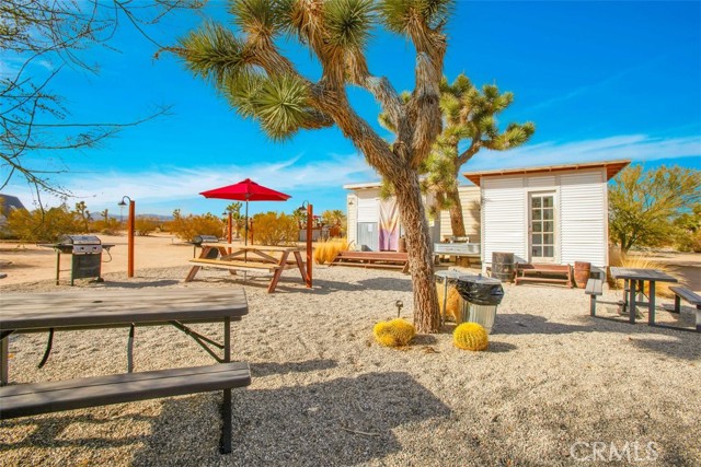 59427 La Crescenta Drive, Yucca Valley CA: https://media.crmls.org/medias/908f825a-ea0e-44fa-a701-bf4d77911d1f.jpg