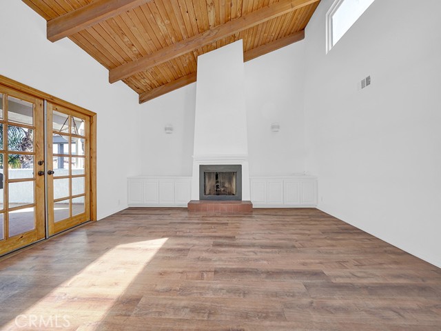 Detail Gallery Image 4 of 18 For 907 E Balboa Bld a,  Newport Beach,  CA 92661 - 3 Beds | 2 Baths