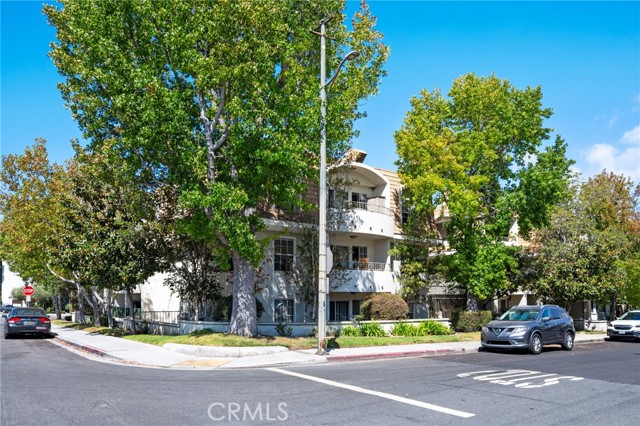 1401 N Greenbrier Road, Long Beach CA: https://media.crmls.org/medias/90904ac0-c74f-41a6-a095-51bf2b1c62d9.jpg