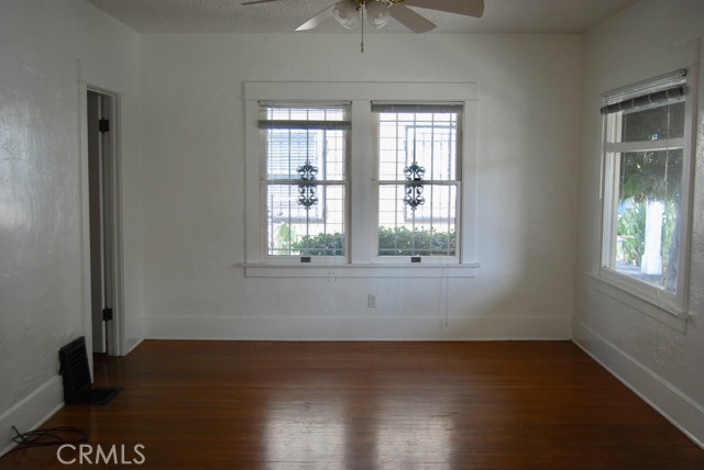 1734 E Florida Street, Long Beach CA: https://media.crmls.org/medias/9090a04a-1e3d-4863-8e60-937e4419acee.jpg