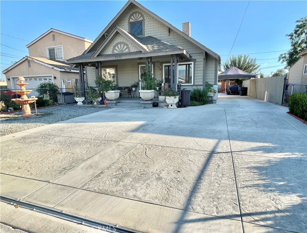 1329 W 3rd Street