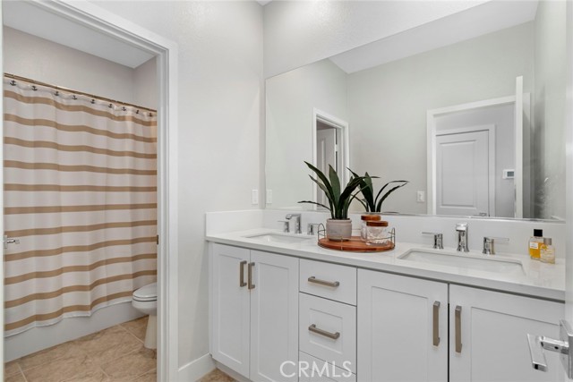 Detail Gallery Image 39 of 74 For 27018 California Ct, Valencia,  CA 91381 - 4 Beds | 4/1 Baths