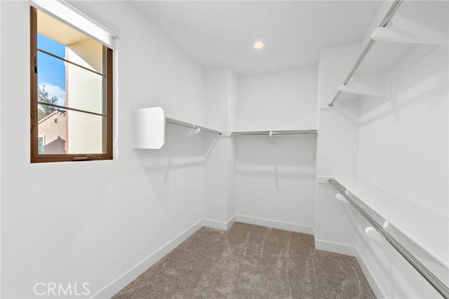 215 Sutters Mill, Irvine CA: https://media.crmls.org/medias/9091e9b5-75ff-4a68-9fd6-988a1699449d.jpg