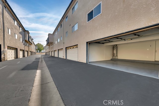 Detail Gallery Image 35 of 39 For 18550 Hatteras St #94,  Tarzana,  CA 91356 - 2 Beds | 3 Baths