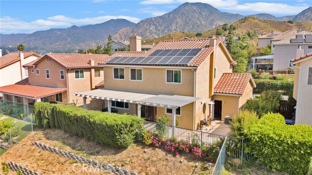 Detail Gallery Image 3 of 39 For 12116 via Santa Rosa, Sylmar,  CA 91342 - 4 Beds | 3 Baths