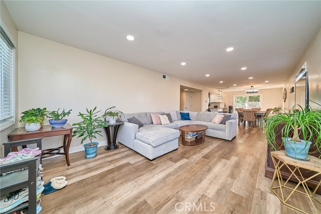 Detail Gallery Image 10 of 48 For 26349 Hillcrest Ave, Lomita,  CA 90717 - 5 Beds | 2 Baths