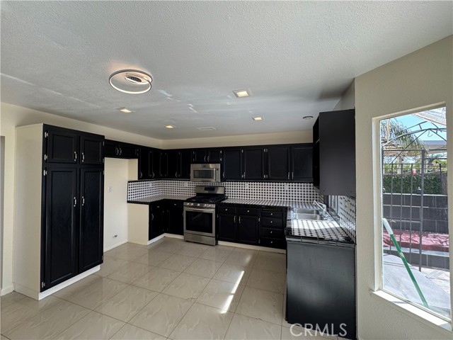 507 Coudures Way, Perris CA: https://media.crmls.org/medias/90935dbd-d11b-4aec-9110-ecf90736ff19.jpg