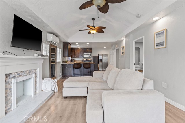 Detail Gallery Image 4 of 61 For 126 E Balboa, Newport Beach,  CA 92661 - – Beds | – Baths