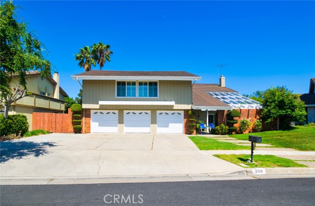 2108 Via Caliente, Fullerton CA: https://media.crmls.org/medias/9093c31d-7841-4174-bcbc-ac1f92dedb50.jpg