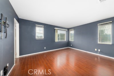https://media.crmls.org/medias/90945afe-8858-4450-8370-e897712ad78b.jpg?preset=X-Large