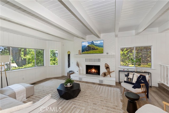 Front Image Thumbnail for CRIG26064498