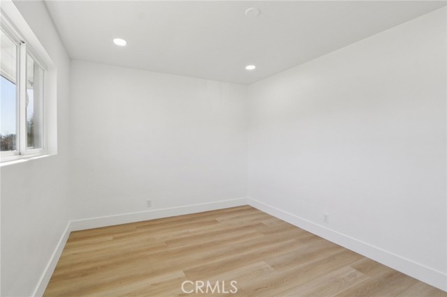 Detail Gallery Image 32 of 49 For 10007 Debra, Granada Hills,  CA 91343 - 4 Beds | 3 Baths