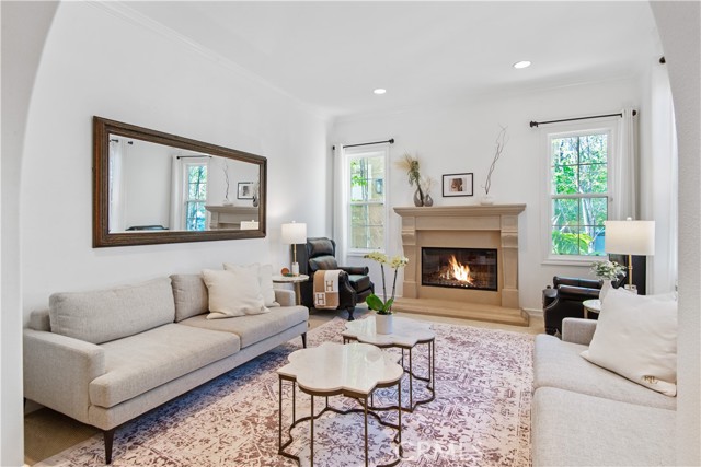 Detail Gallery Image 3 of 40 For 8005 Bell Crest Dr, Los Angeles,  CA 90045 - 6 Beds | 4 Baths