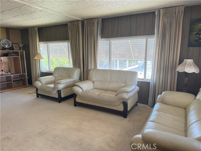 11250 Beach Boulevard, Stanton CA: https://media.crmls.org/medias/9095982f-b092-45fd-978f-41aed59abb0b.jpg