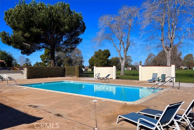 519 W Taylor Street, Santa Maria CA: https://media.crmls.org/medias/9095b9d4-b2b5-4e7c-bae5-ff13cea15d43.jpg