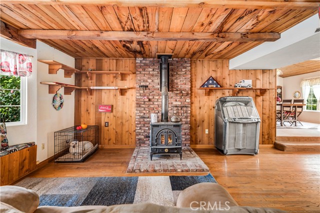 28132 Oak Spring Canyon, Canyon Country CA: https://media.crmls.org/medias/909610b9-3e4f-4aae-ab16-355ce9ac5f98.jpg