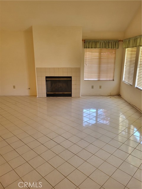 40132 ZAMURA Court, Murrieta CA: https://media.crmls.org/medias/90961c72-9e65-4cb4-b179-e8b317dbeb61.jpg