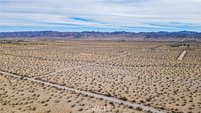 Detail Gallery Image 12 of 29 For 4500 Laferney Ave, Joshua Tree,  CA 92252 - – Beds | – Baths