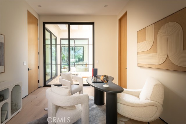 Detail Gallery Image 35 of 36 For 23340 Collins, Woodland Hills,  CA 91367 - 4 Beds | 4/1 Baths